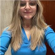 Profesora de matemáticas imparte clases hasta bachillerato social